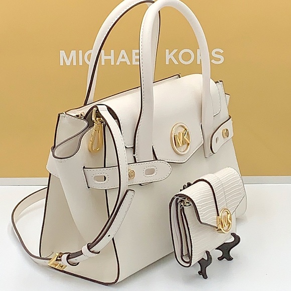 MICHAEL KORS
Carmen Medium Flap Belted Satchel & Medium Flap Bifold Wallet - Picture 4 of 16